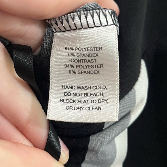 White House Black Market size small abstract pattern dress - Picture 5 of 9